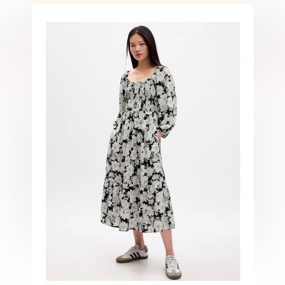GAP Smocked scoop neck midi dress